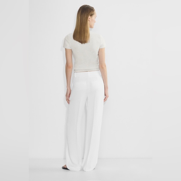 Aritzia The Effortless Pant - Low Rise Crepette NWT! Size 4 - Picture 3 of 3